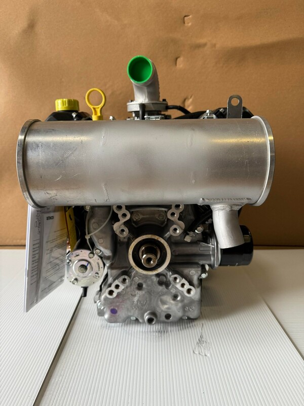 Kohler CH680 V-Twin Engine 225HP Dingo  Toro Spec